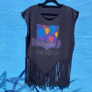 Vintage black hot air balloon crop top tee with fringe, size large
